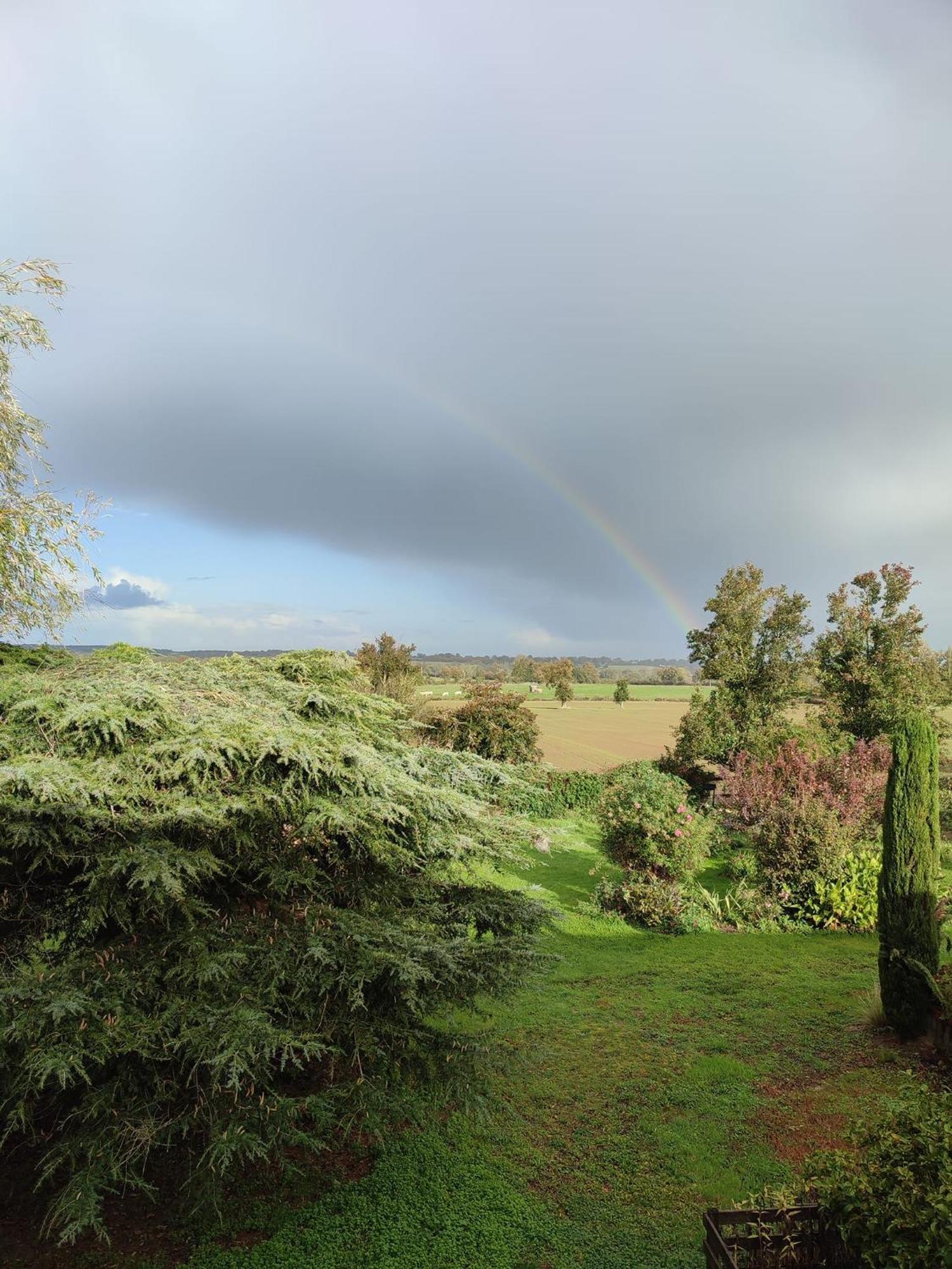 Les Bienfaits D'Harmonium Bed & Breakfast La Chapelle-Gaudin ภายนอก รูปภาพ